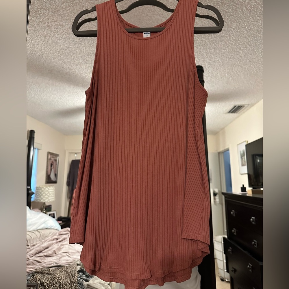 Sleeveless Rust Tank Top